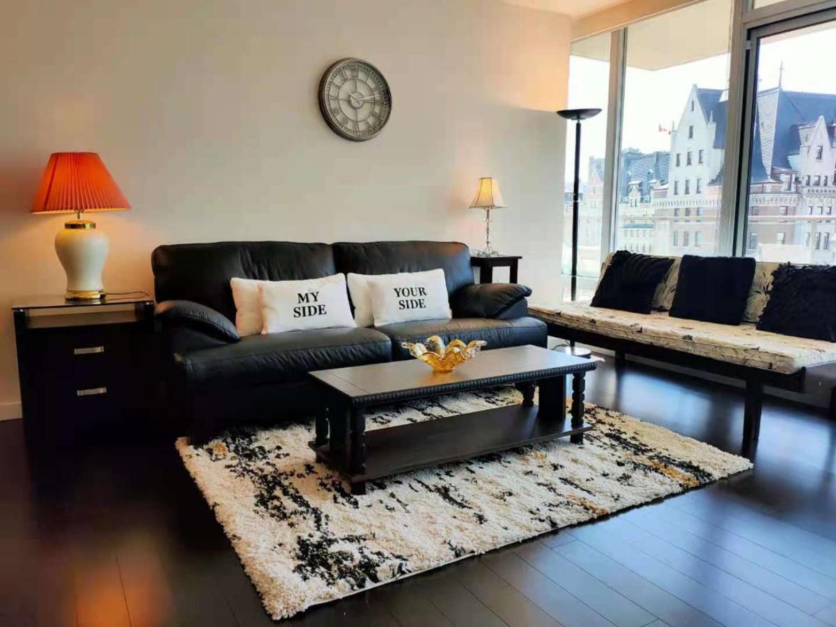 Waterfalls Hotel - Suite In Falls Downtown With Pool ビクトリア エクステリア 写真
